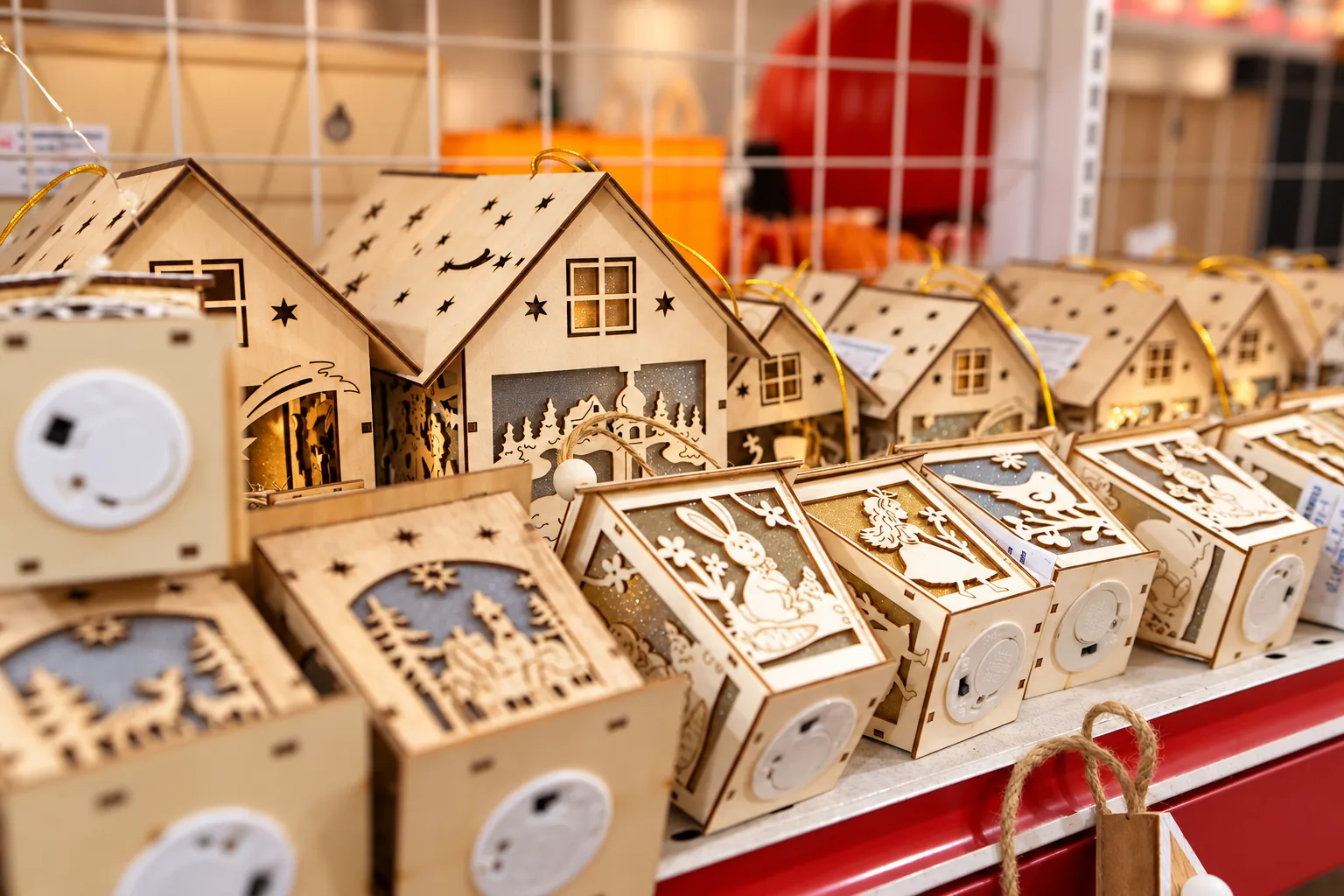 Wooden light scenes